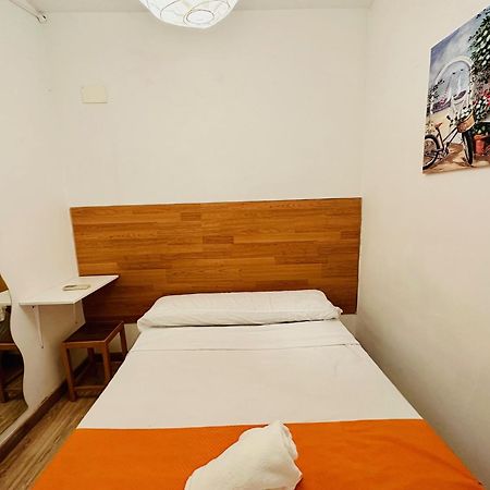 Punta Me Rooms In Madrid Downtown Екстер'єр фото