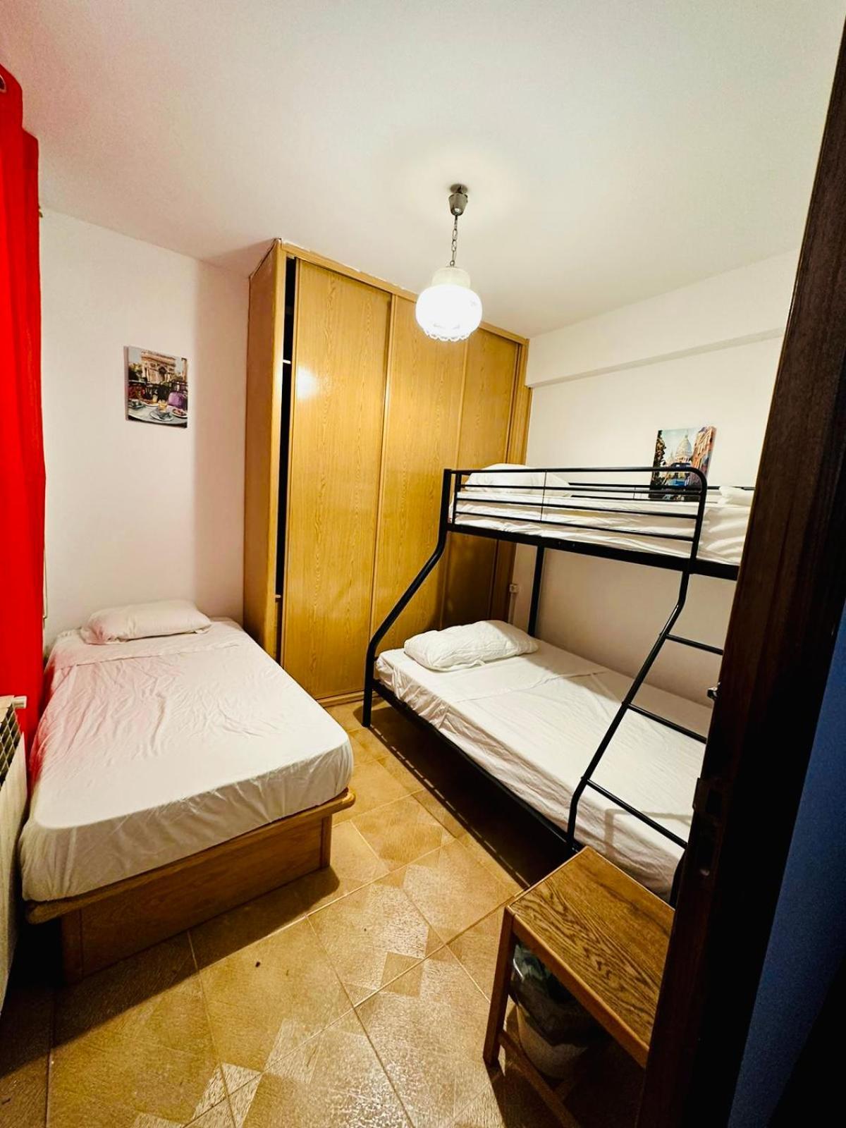 Punta Me Rooms In Madrid Downtown Екстер'єр фото