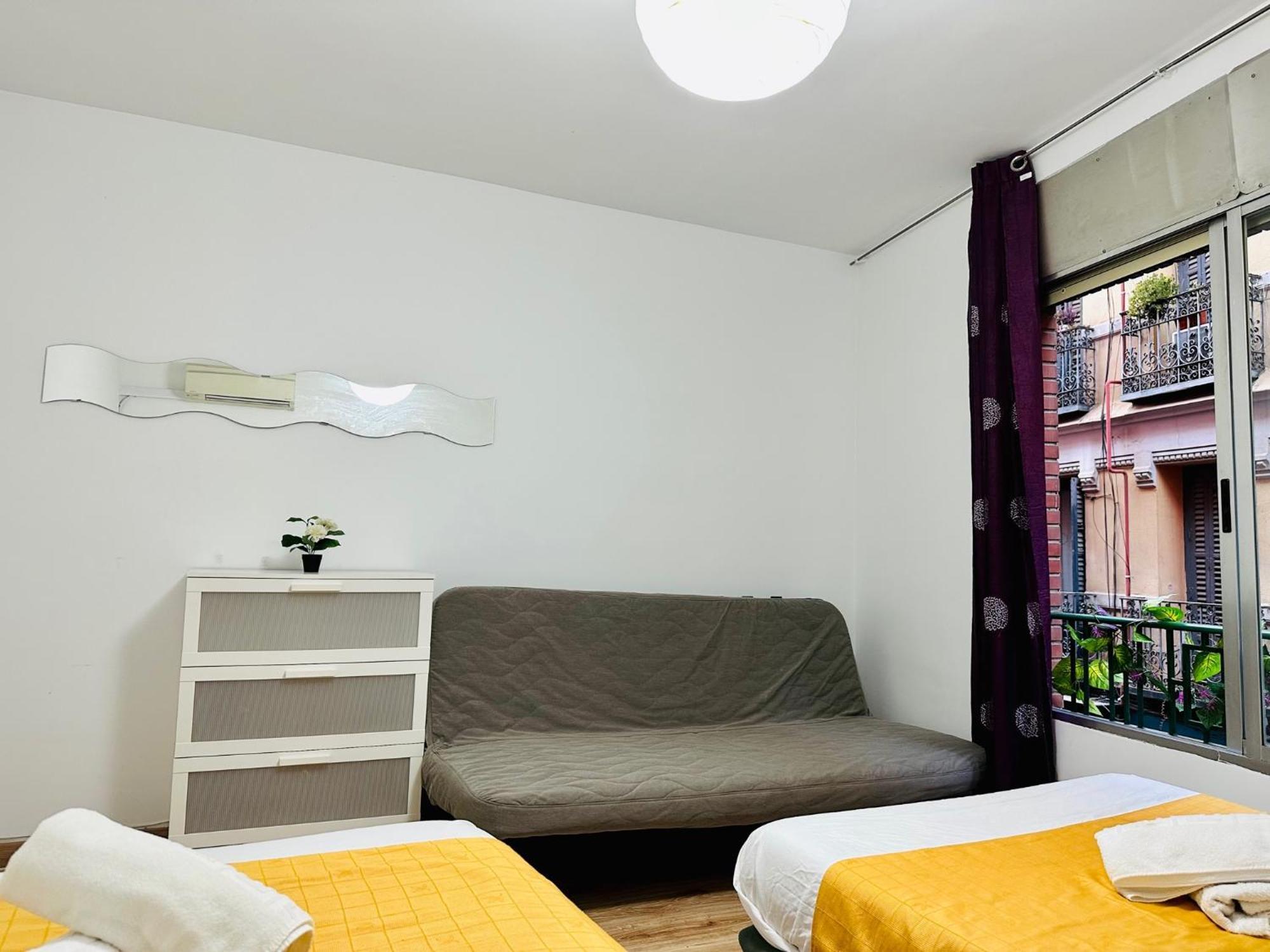 Punta Me Rooms In Madrid Downtown Екстер'єр фото