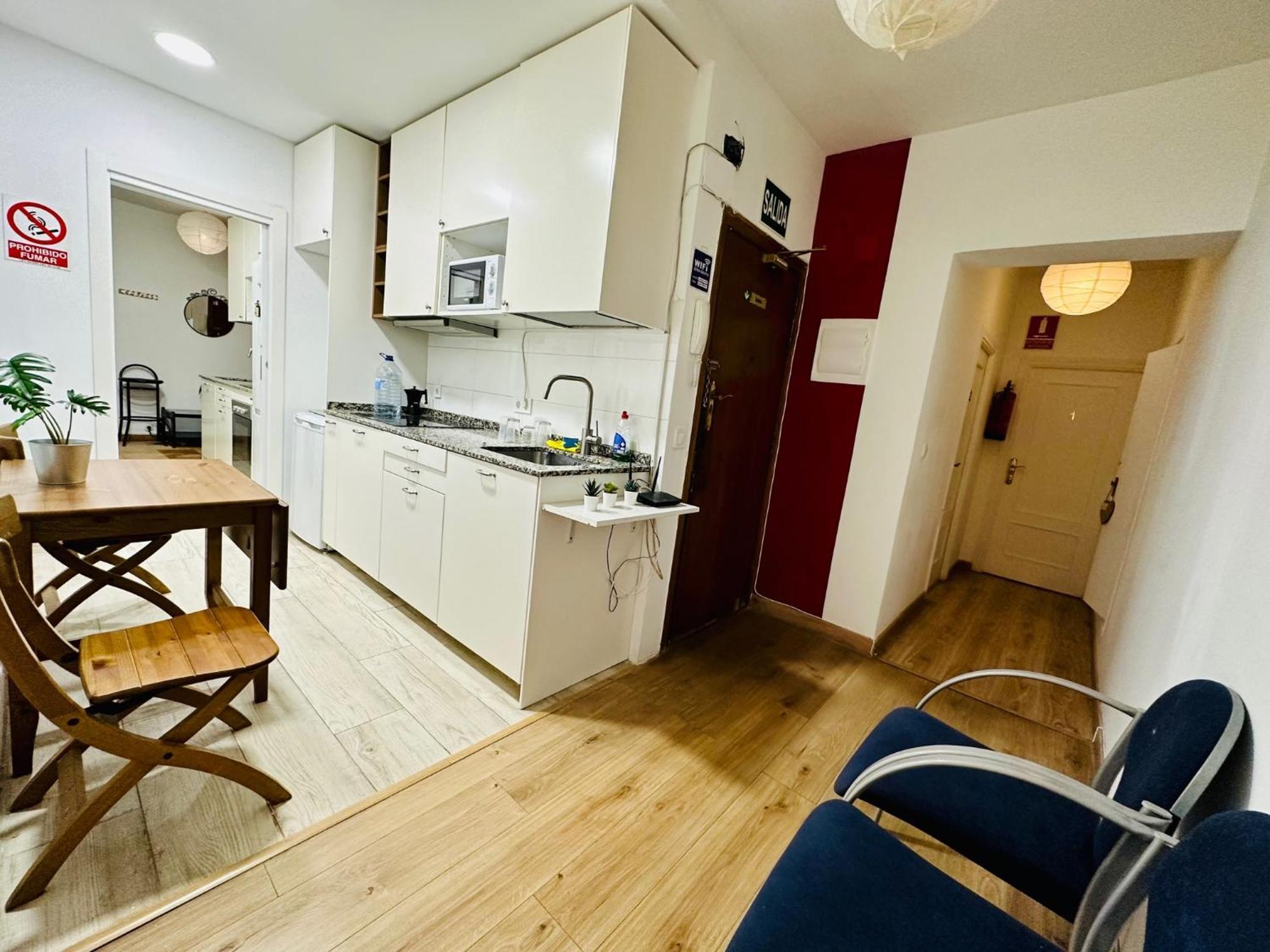Punta Me Rooms In Madrid Downtown Екстер'єр фото